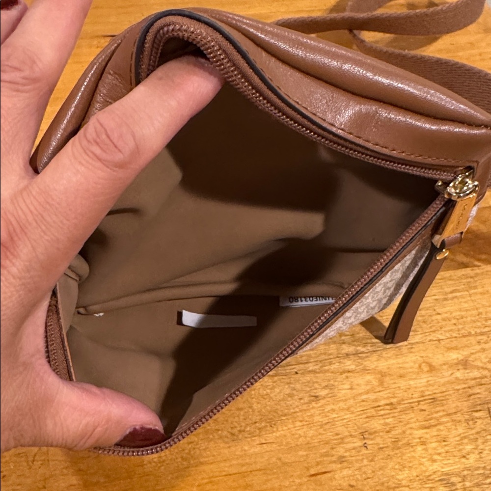Michael Kors Tan and Cream Belt Bag - Picture 5 of 8